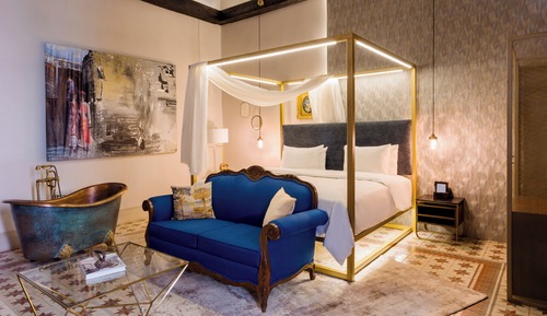 Master Suite King