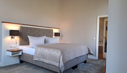 Panoramic Room