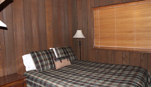 Family Cabin #2, 2 Bedrooms, 2 Queen Beds