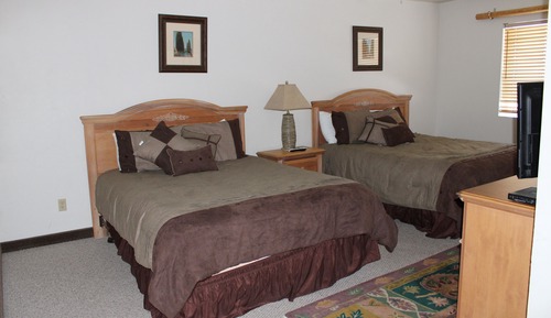 Room 307, The Meadows Room, 2 Queen Beds