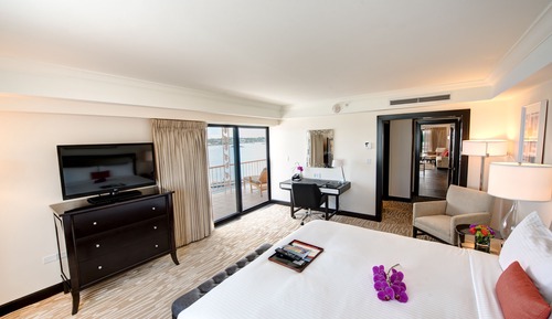 Fairmont Gold, Suite, 1 King Bed, Balcony, Harbor View