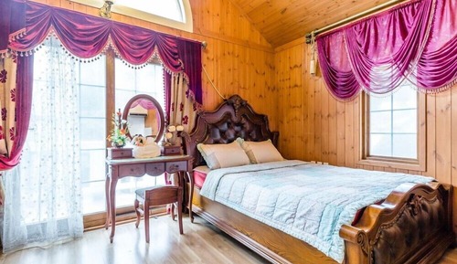Room (Shasha)