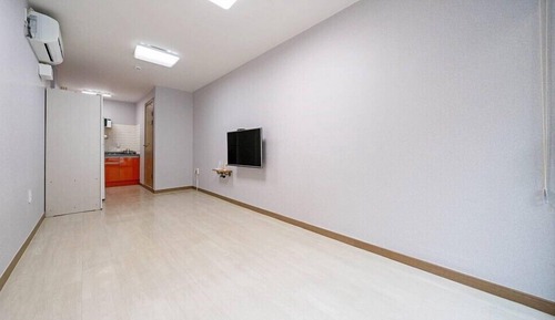 Room (Ondol 3)