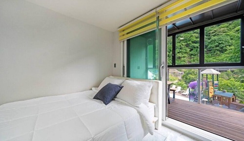 Room (Private Terrace 7)