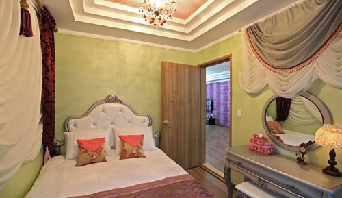Room (Silver time)