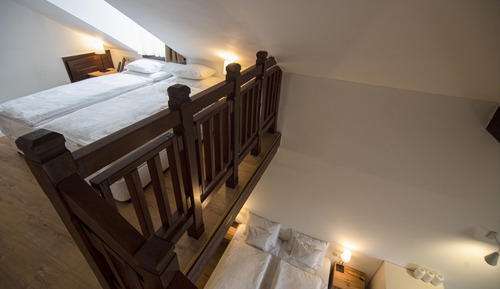 Gallery Quadruple Room