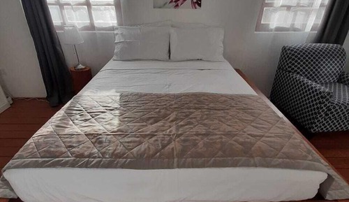 Deluxe Double Room (Montreal)