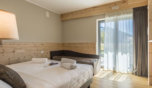 Junior Suite (Forest Essence)