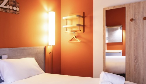 Single Room, 1 Double Bed