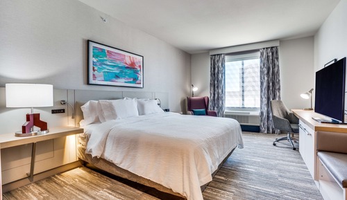 Room, 1 King Bed, Accessible (Hearing)