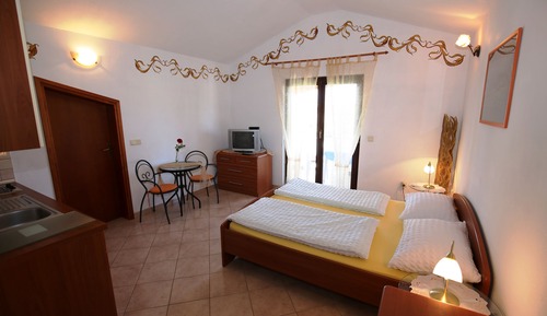 Comfort Studio Suite (8)