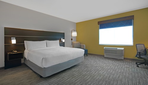 Standard Room, 1 King Bed, Accessible (Communication Accessible)