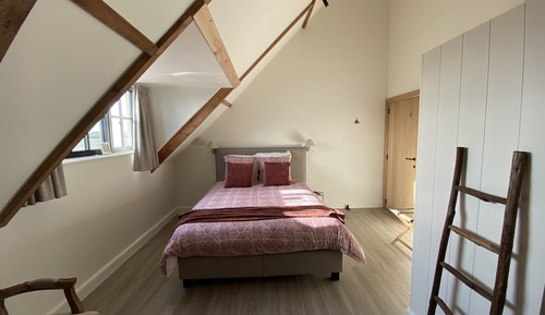 Deluxe Double Room (Irma)