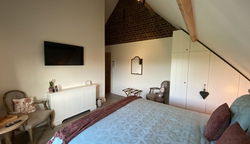 Deluxe Double Room (Cesar)