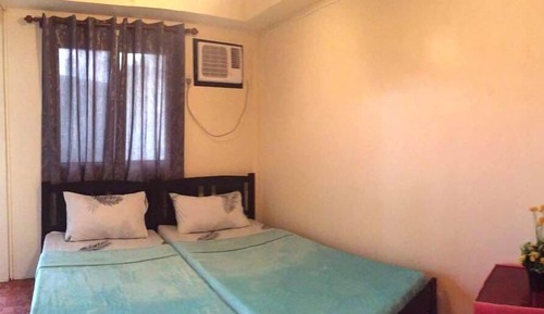 Family Room, 2 Bedrooms, Pool Access, Poolside