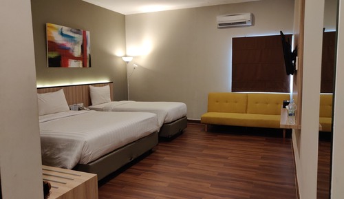 Grand Deluxe Room