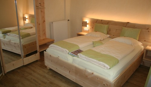 Double Room, Jetted Tub