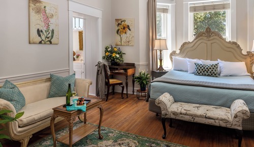 Executive Suite, 1 King Bed (Penelope Barker Suite)