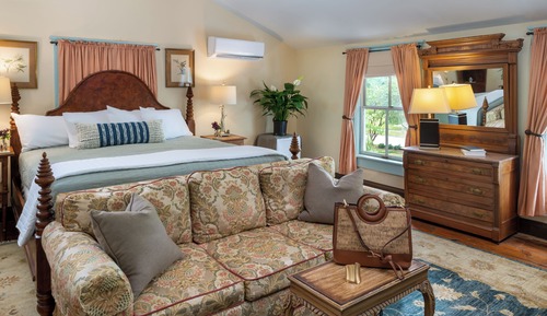 Romantic Suite, 1 King Bed (Sandy Point Suite)