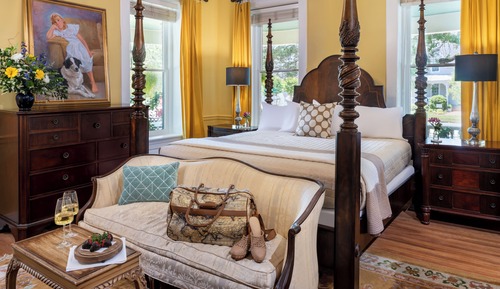 Classic Suite, 1 Bedroom, Fireplace (Hugh Williamson Suite)