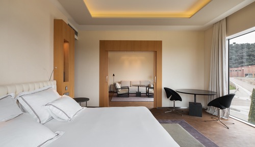 Premium Suite (Royal)