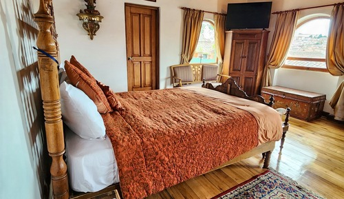 Deluxe Apartment, Multiple Beds, Ensuite, City View