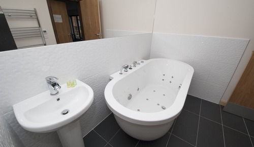 Lochside Leisure Suite with Spa Bath, Sauna, Cold Plunge Pool and Terrace