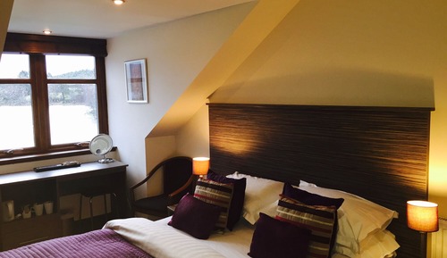 Lochside Standard Single