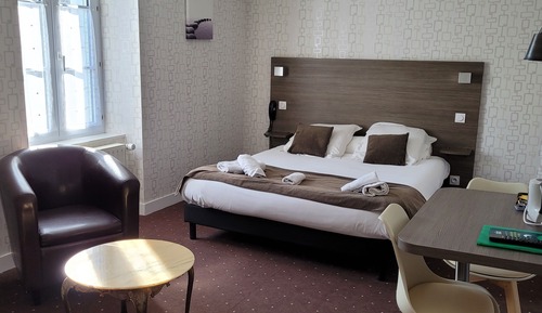 Superior Double Room, 1 Queen Bed, Non Smoking, Private Bathroom