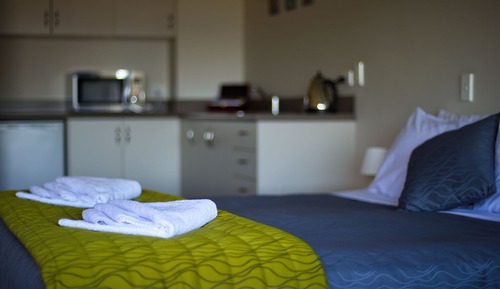 Studio Suite, Accessible, Lake View