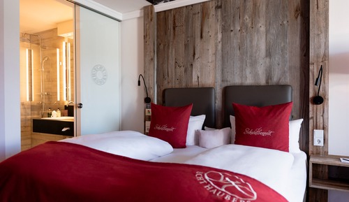Design Studio, 1 King Bed, Mountain View