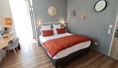 Standard Double Room, City View
