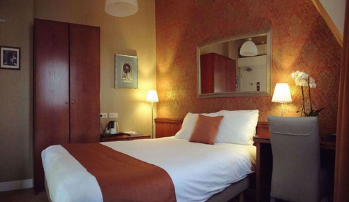 Room (Cosy)