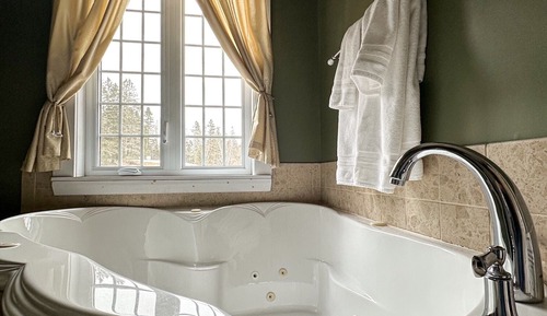 Room 1 King Suite