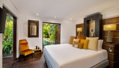 Tropical Pool Villa
