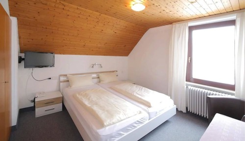 Basic Double Room (Small Double Room)