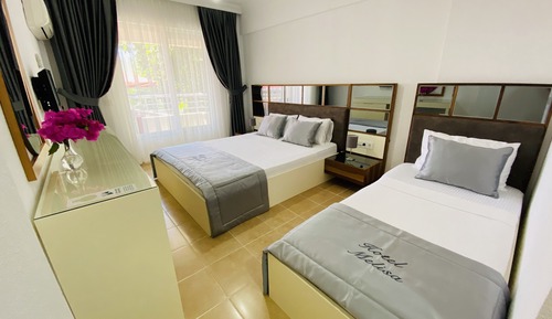 Standard Double Room, Garden View