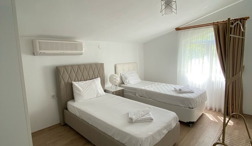 Exclusive Apartment, 2 Bedrooms, Lanai, Sea View