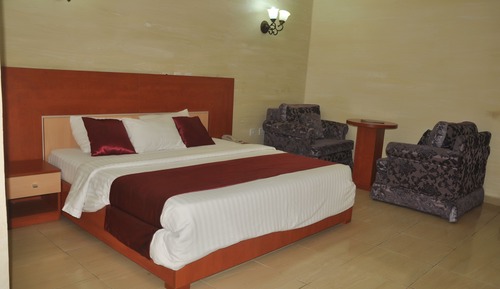 Luxury Room (LUXURY SUITES)