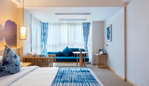 Deluxe King Room