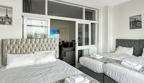 02 Apartment with Sea View: Ground Floor (plus 1 free baby)