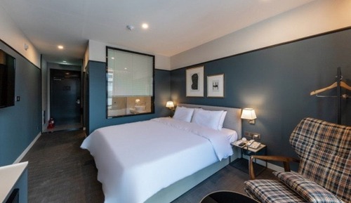 Premium Double Room (8 PM Check-in on Friday-Sunday)