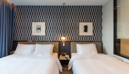 Business Twin Room (8 PM Check-in on Friday-Sunday)