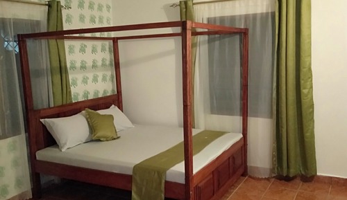 Family Single Room