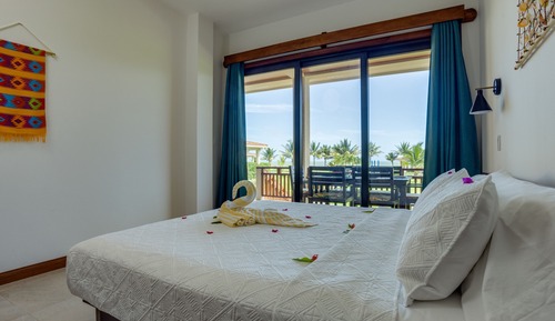 Premier Villa, 2 Bedrooms, 2 Bathrooms, Beachside
