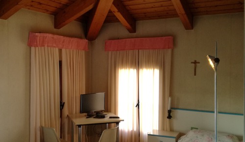 Basic Twin Room