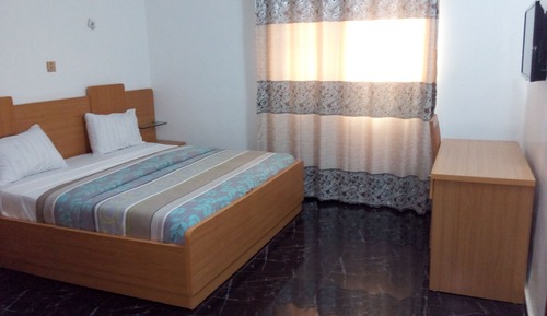 Deluxe Suite