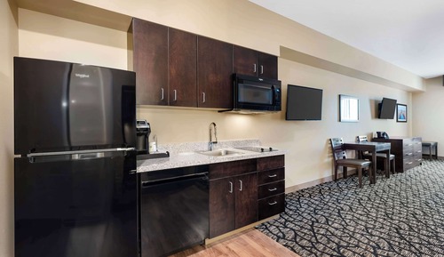 Suite, 2 Queen Beds, Non Smoking, Kitchenette