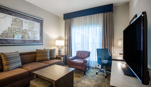 Suite, 1 King Bed, Accessible (Hearing)