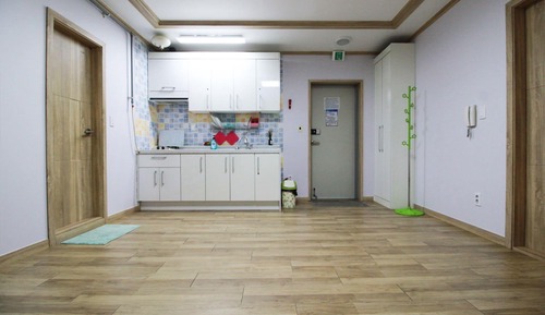 A8 1.5room (Room 1 + Living Area + Bathroom 2)